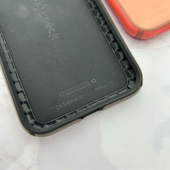 4/$25 Bundle of 2 Speck Presidio Pro Case for iPhone 11 in Grey and Pink - Picture 4 of 12